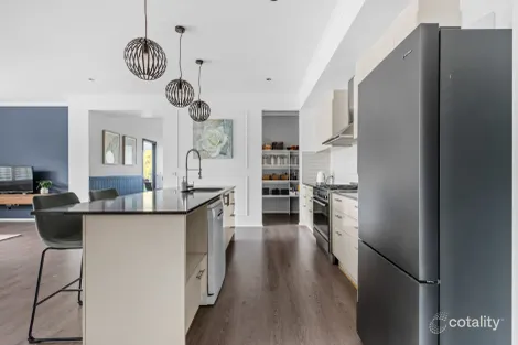 Property photo of 20 Coorabin Way Werribee VIC 3030