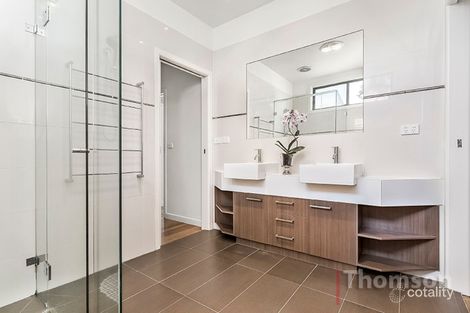 Property photo of 37 Golf View Road Heatherton VIC 3202