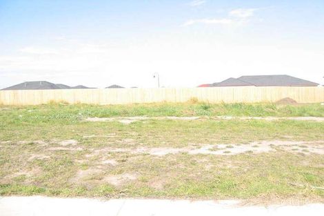 24 Glenbrook Cres, Lynbrook, VIC 3975