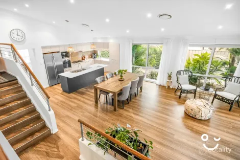 Property photo of 19 Riverside Crescent Haywards Bay NSW 2530