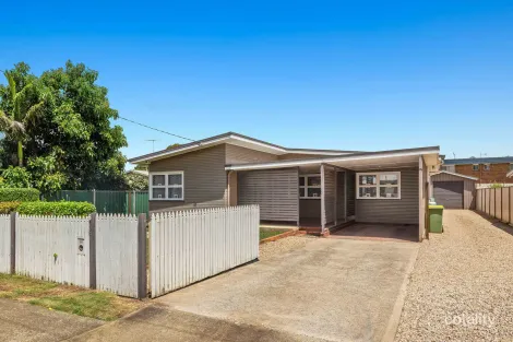 6 Welcombe Ave, Rockville, QLD 4350