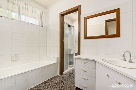 Property photo of 15 Toulon Drive Templestowe Lower VIC 3107