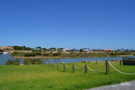 37 Wentworth Pde, Hindmarsh Island, SA 5214