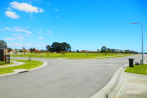 Property photo of 2 Olivia Court Carrum Downs VIC 3201
