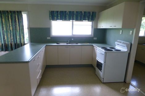 Property photo of 29 Beardmore Crescent Dysart QLD 4745