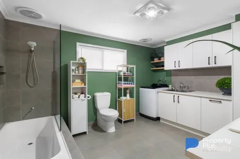 Property photo of 19 Knape Street Long Gully VIC 3550