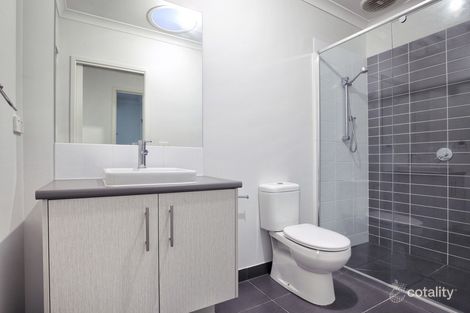 Property photo of 14 Viewrise Walk Craigieburn VIC 3064