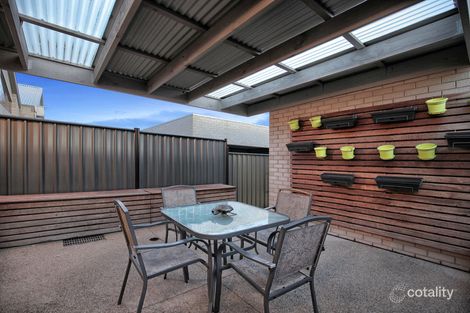Property photo of 14 Viewrise Walk Craigieburn VIC 3064
