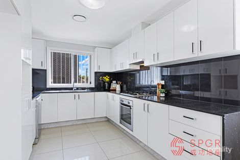 Property photo of 1/18 Leabons Lane Seven Hills NSW 2147
