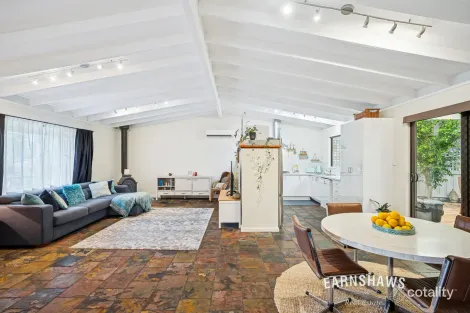 3 Springside Cres, Glen Forrest, WA 6071