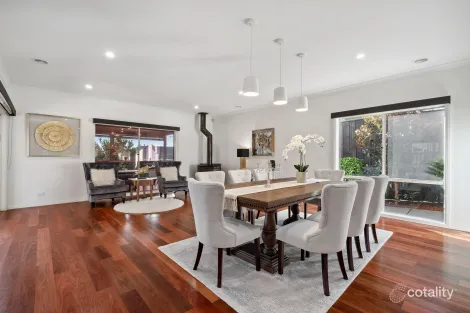 Property photo of 23 Tiverton Circuit Mooroolbark VIC 3138