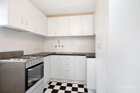 Property photo of 81 Hopetoun Circuit Yarralumla ACT 2600
