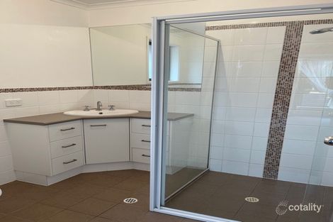 Property photo of 10 Surrey Court Craigmore SA 5114