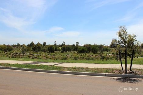 Property photo of 31 Eaglehawk Boulevard Eynesbury VIC 3338