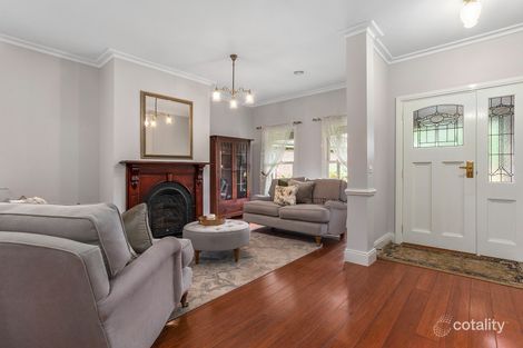 Property photo of 6 Mirrim Place Gowanbrae VIC 3043