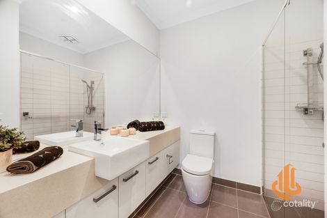 Property photo of 15 Weinberg Walk Heidelberg Heights VIC 3081