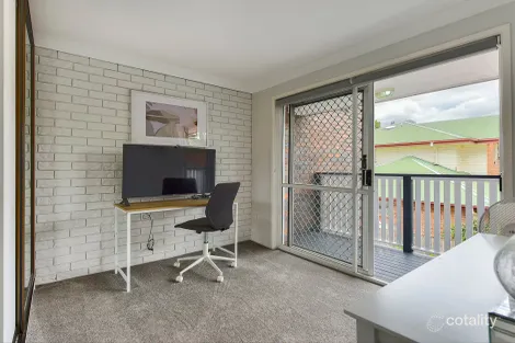 Property photo of 2/42 Brookfield Road Kedron QLD 4031