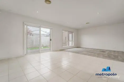 Property photo of 2/51 Lonsdale Avenue Hampton East VIC 3188