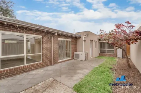 Property photo of 2/51 Lonsdale Avenue Hampton East VIC 3188