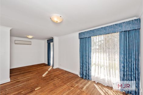 Property photo of 13 Dumsday Drive Forrestdale WA 6112
