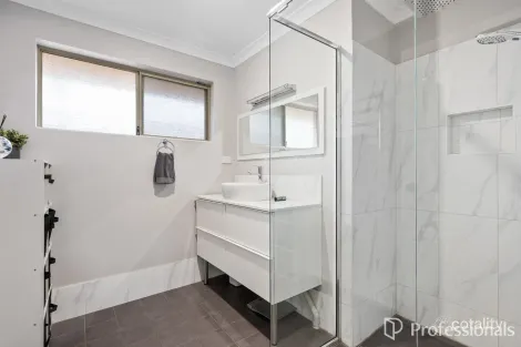 Property photo of 10B Bracklemann Drive Boulder WA 6432