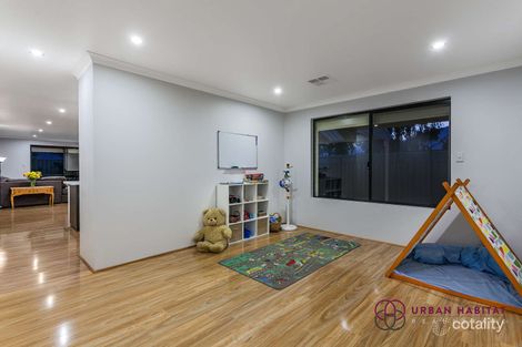 Property photo of 13 Glastonbury Street Leda WA 6170