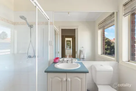 Property photo of 15 Willunga Way Bundoora VIC 3083