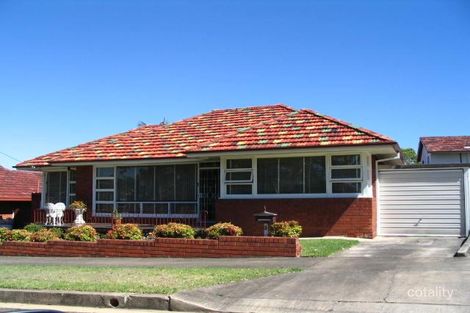 3 Cairns Ave, Rodd Point, NSW 2046