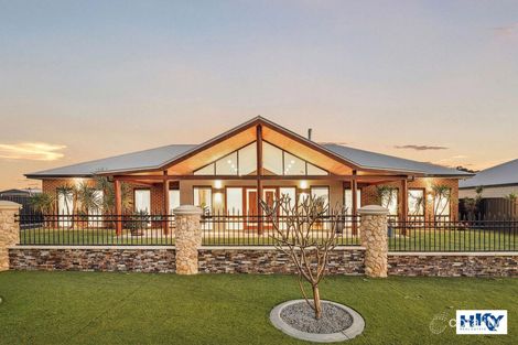 14 Avana Loop, Caversham, WA 6055