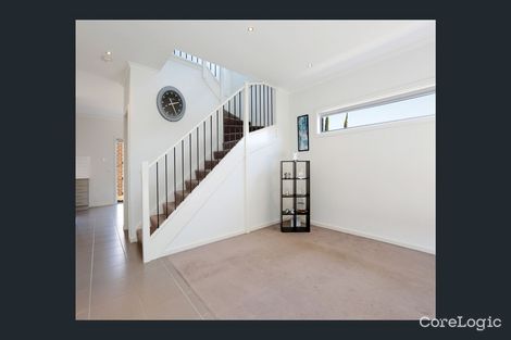 Property photo of 2/15 Cottrell Street Werribee VIC 3030