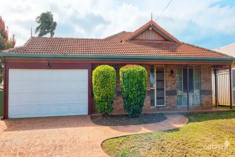 117 Hursley Rd, Glenvale, QLD 4350