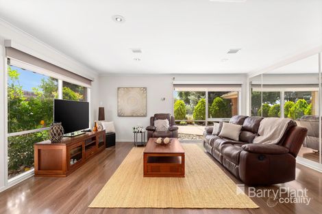 Property photo of 50 McLaughlin Crescent Mill Park VIC 3082