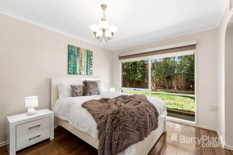 Property photo of 50 McLaughlin Crescent Mill Park VIC 3082