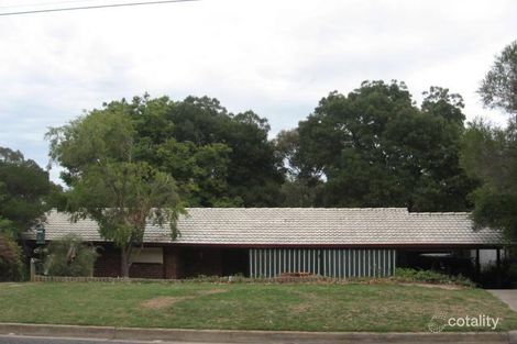 4 Minnamurra Dr, Redwood Park, SA 5097