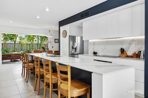 Property photo of 6 Lapoinya Crescent Warana QLD 4575