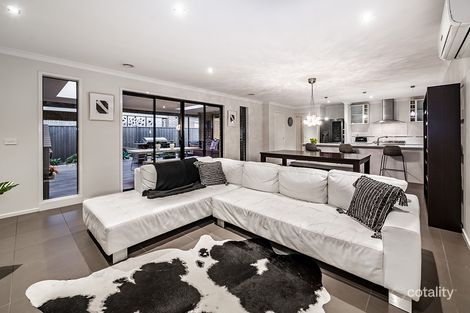 Property photo of 19 Mermaid Grove Lyndhurst VIC 3975