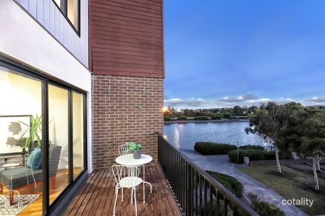 Property photo of 16 Alexander Circuit Craigieburn VIC 3064