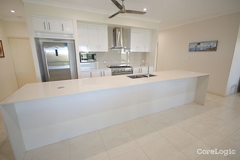 Property photo of 31 Ronaldo Way Urangan QLD 4655