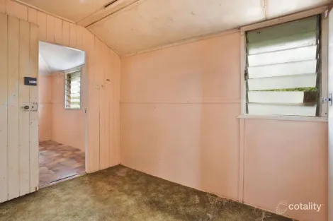 Property photo of 36 Albert Street North Ipswich QLD 4305