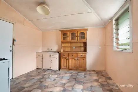 Property photo of 36 Albert Street North Ipswich QLD 4305