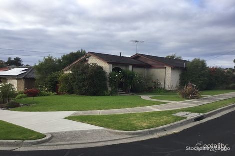 24 Beresford Cres, Gladstone Park, VIC 3043