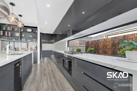 Property photo of 5 Rowena Way Mickleham VIC 3064