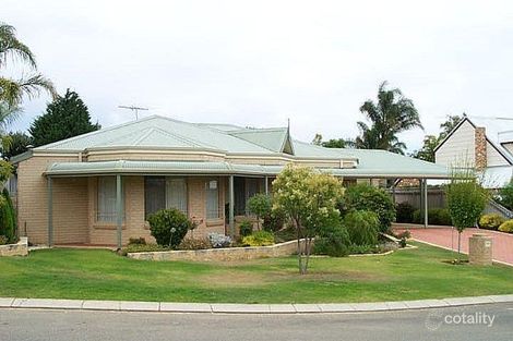 4 Hull Gr, Woodvale, WA 6026