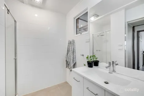 Property photo of 46A Wallace Street Newtown QLD 4350