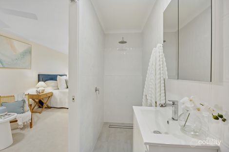 Property photo of 195 Cams Boulevard Summerland Point NSW 2259