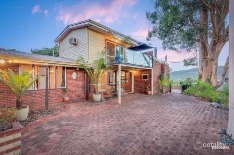 Property photo of 1 Gilcoe Place Roleystone WA 6111