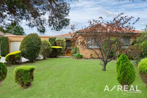 4 Dickerson Ave, Mill Park, VIC 3082