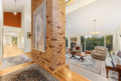 Property photo of 11 Amersham Drive Warrandyte VIC 3113