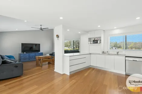 Property photo of 2/2 Diamond Drive Diamond Beach NSW 2430