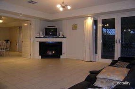 Property photo of 11 Bottlebrush Drive Mill Park VIC 3082